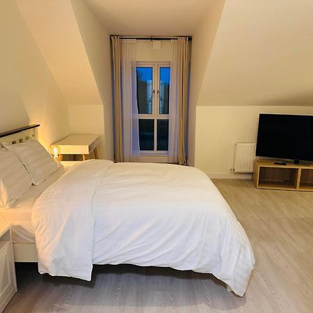 King Room With Ensuite In Dublin Clondalkin Extérieur photo